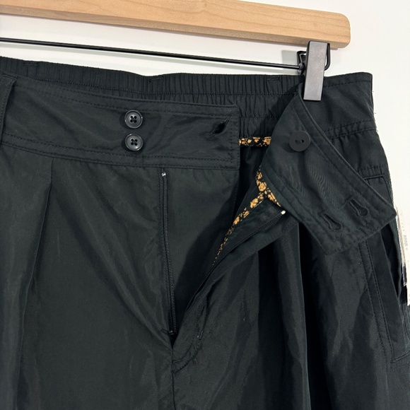 By Anthropologie Women’s Size 8 Medium Black Casual Pleated Long Shorts New - Picture 5 of 10